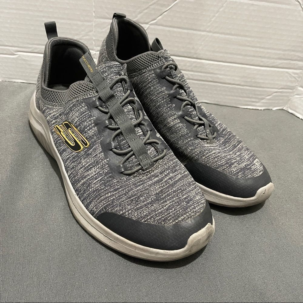 Skechers Men’s Gray Ulta Flex Sneakers size 8.5